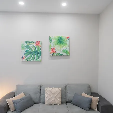 Zezio 44 Apartment Como